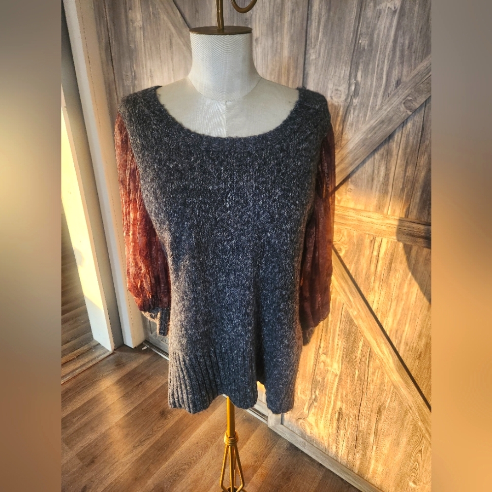 BKE Boutique Gray and Brown Women's Sweater